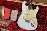 Fender Custom Shop 1963 Stratocaster Journeyman Relic Sonic Blue-6.jpg